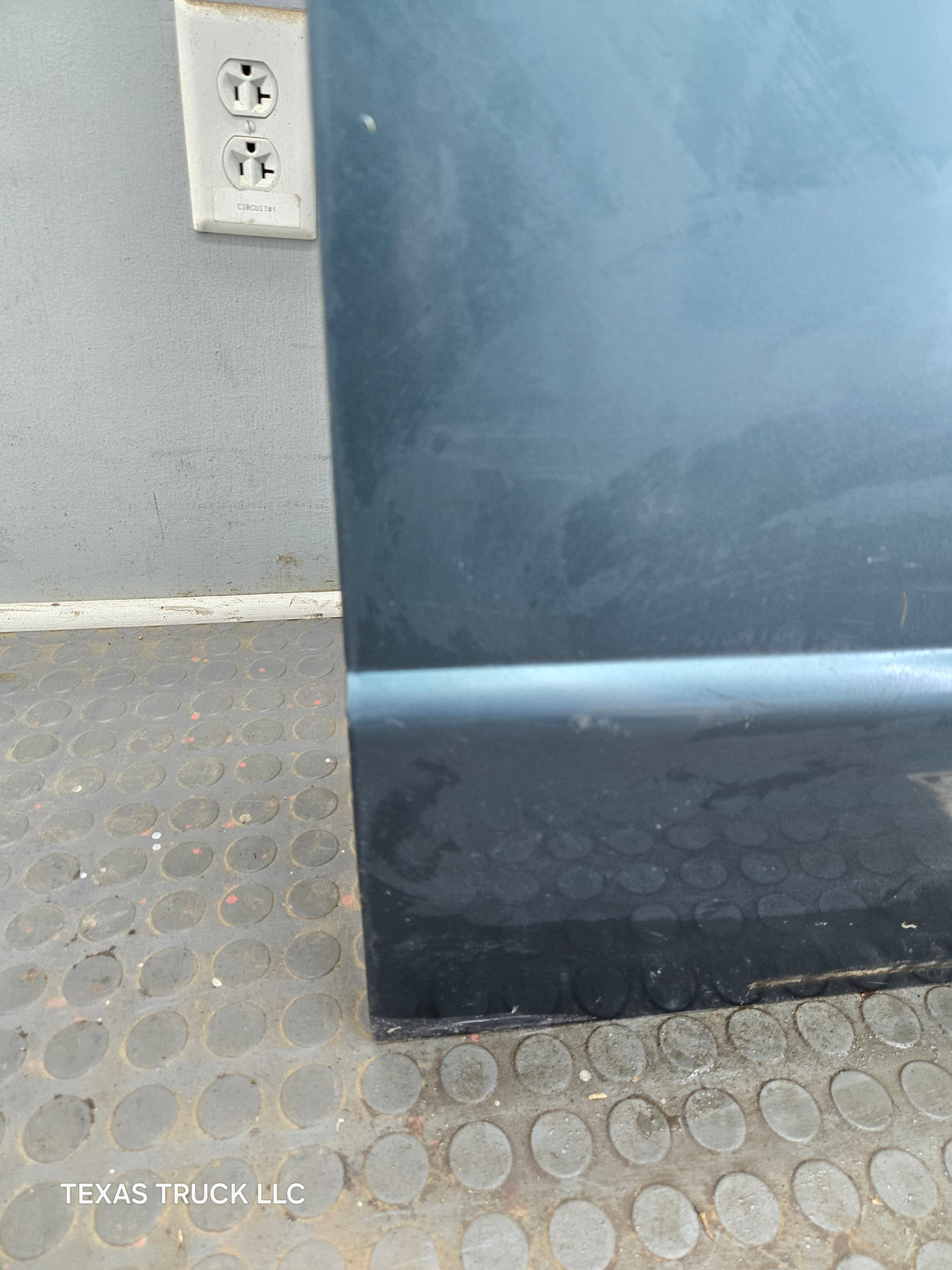 2003-2005 Ford Ranger Passenger Side Front Right Hand Door
