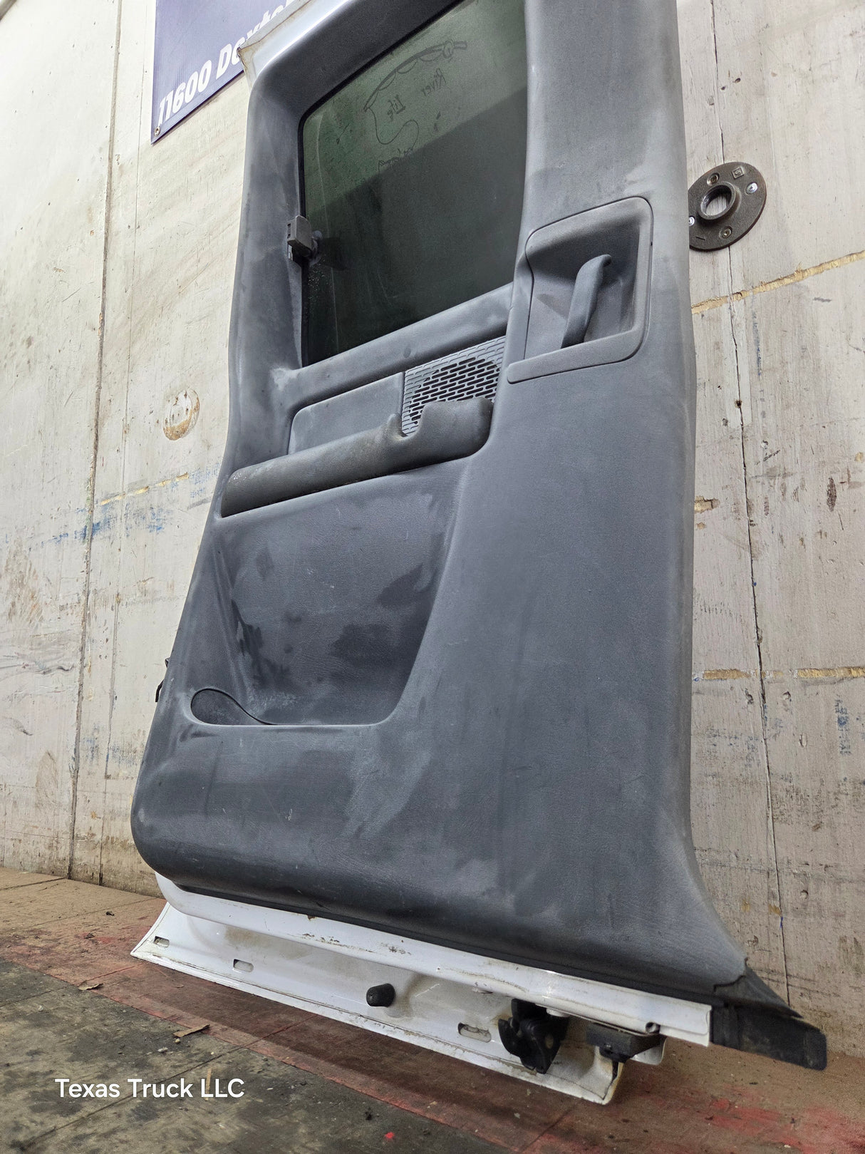 1999-2006 Chevrolet Silverado / GMC Sierra 1500 2500 3500 HD Rear Driver side Extended Cab Rear Door