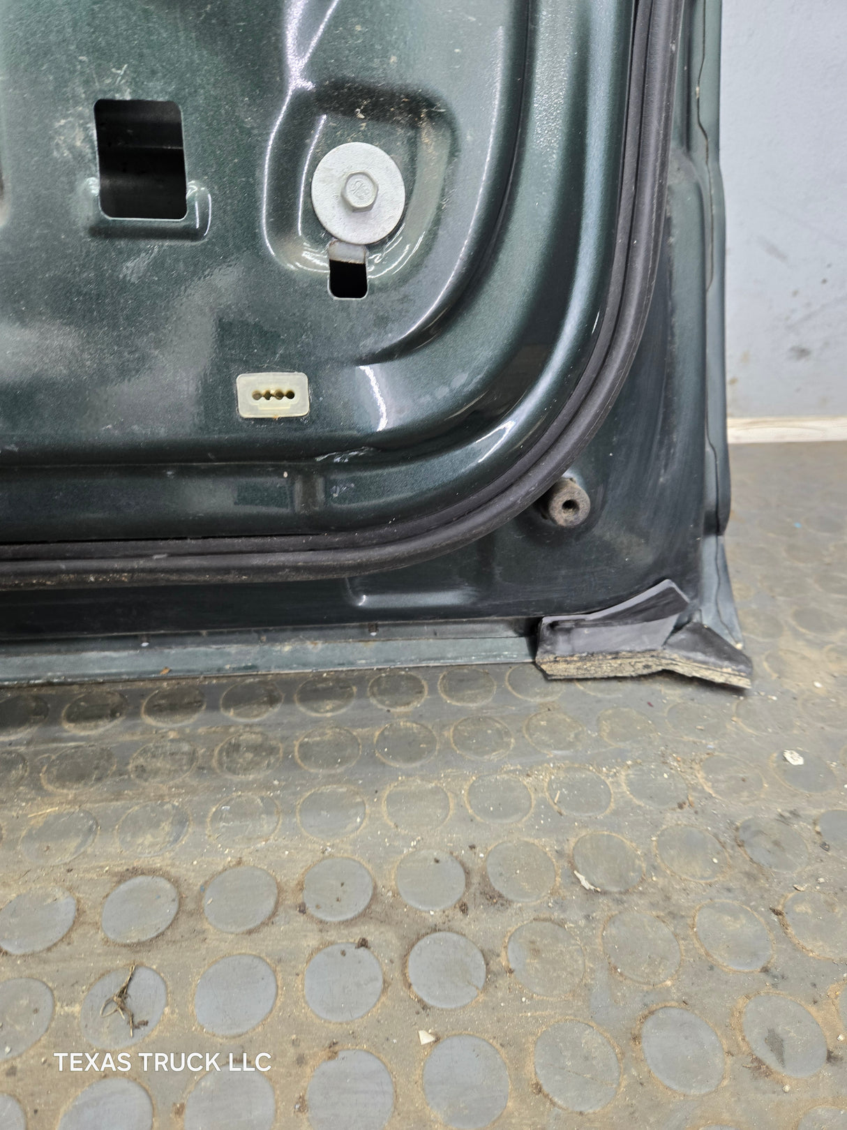 1997-2003 Ford F150 Crew Cab Passenger Side RH Front Door