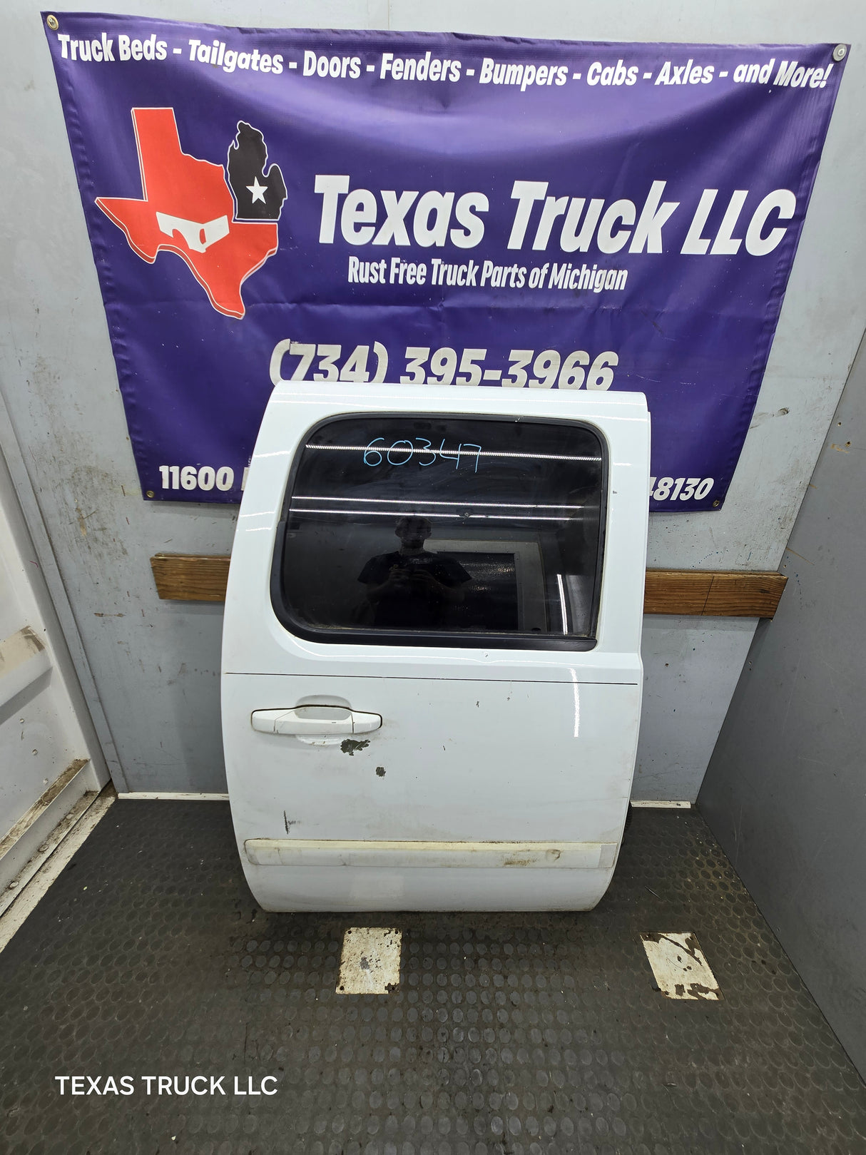 2007-2013 Chevrolet Silverado / GMC Sierra 1500 2500 3500 HD Crew Cab RH Passenger Side Rear Door