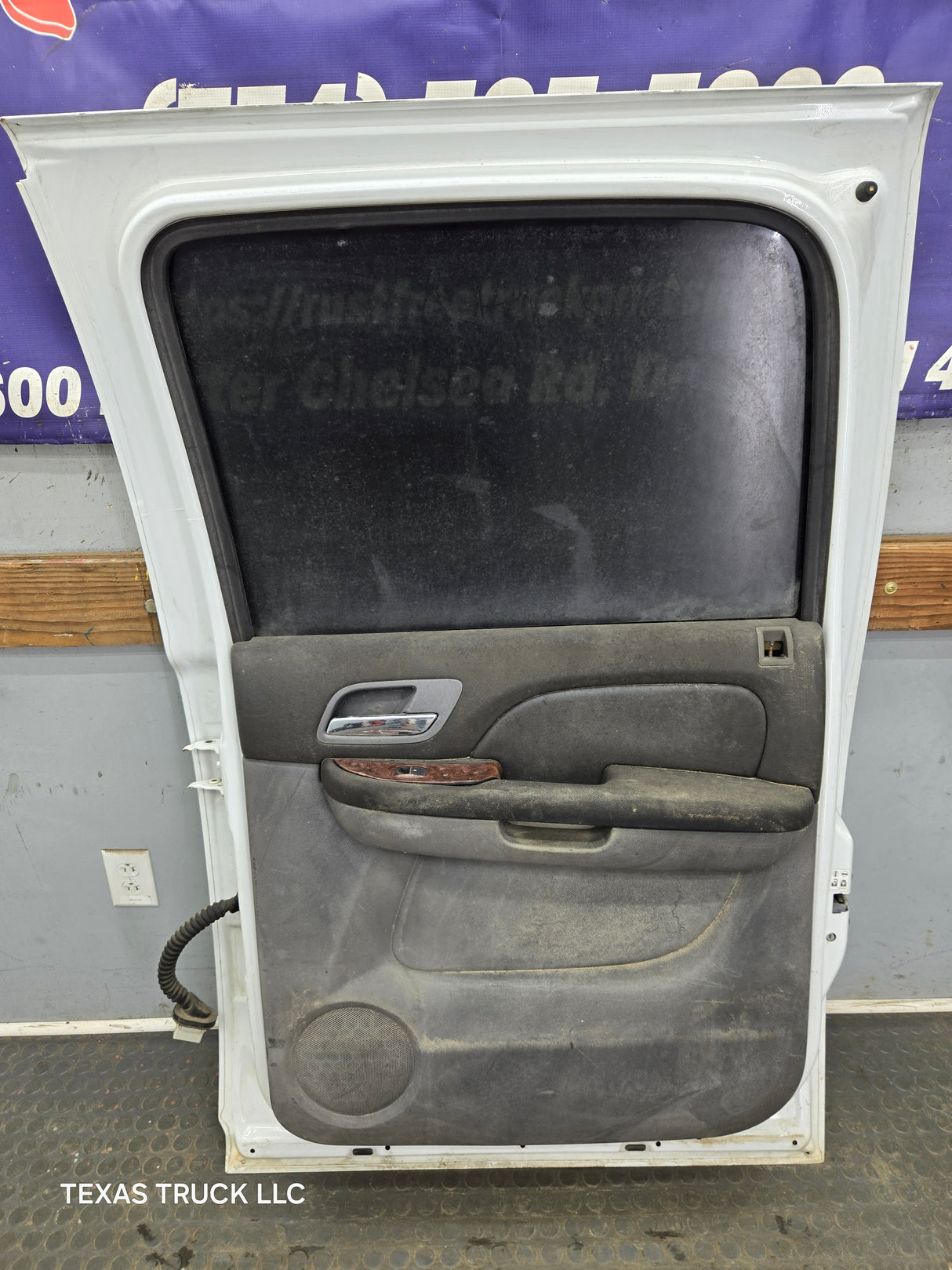 2007-2013 Chevrolet Silverado / GMC Sierra 1500 2500 3500 HD Crew Cab RH Passenger Side Rear Door