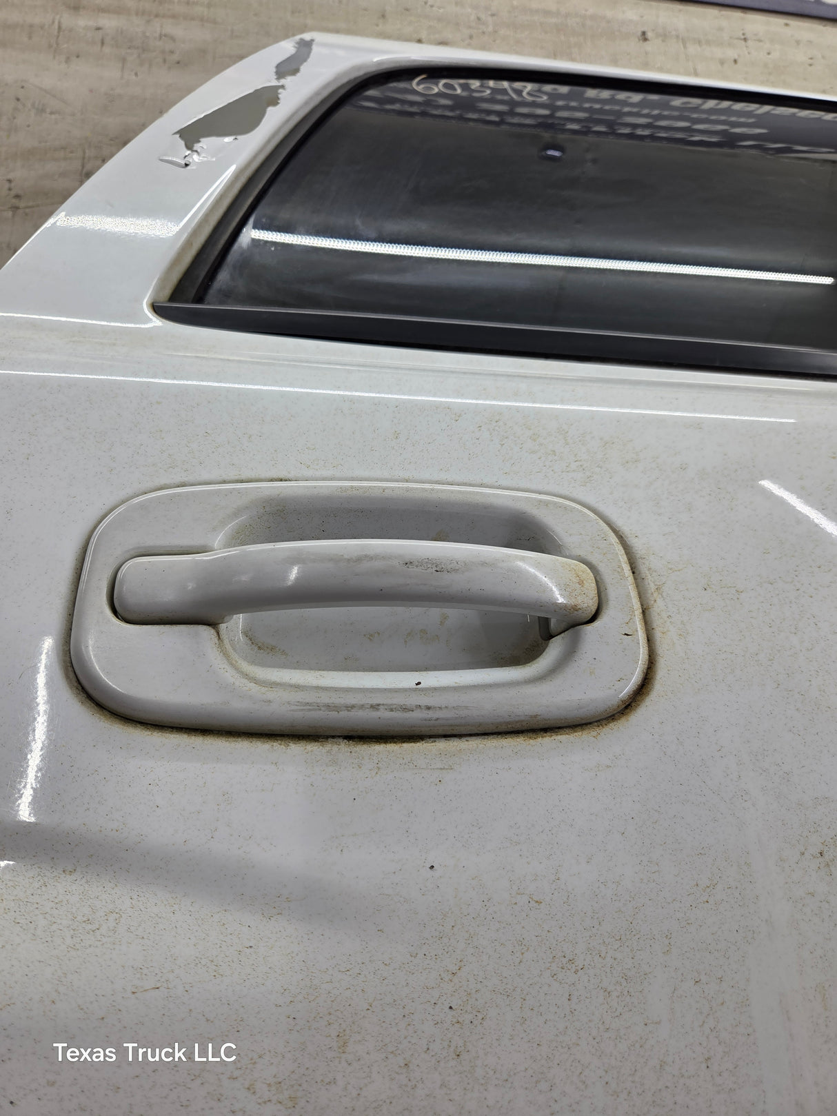 2001-2006 Chevrolet Tahoe / GMC Yukon 1500 2500HD Rear Passenger side rear door RH