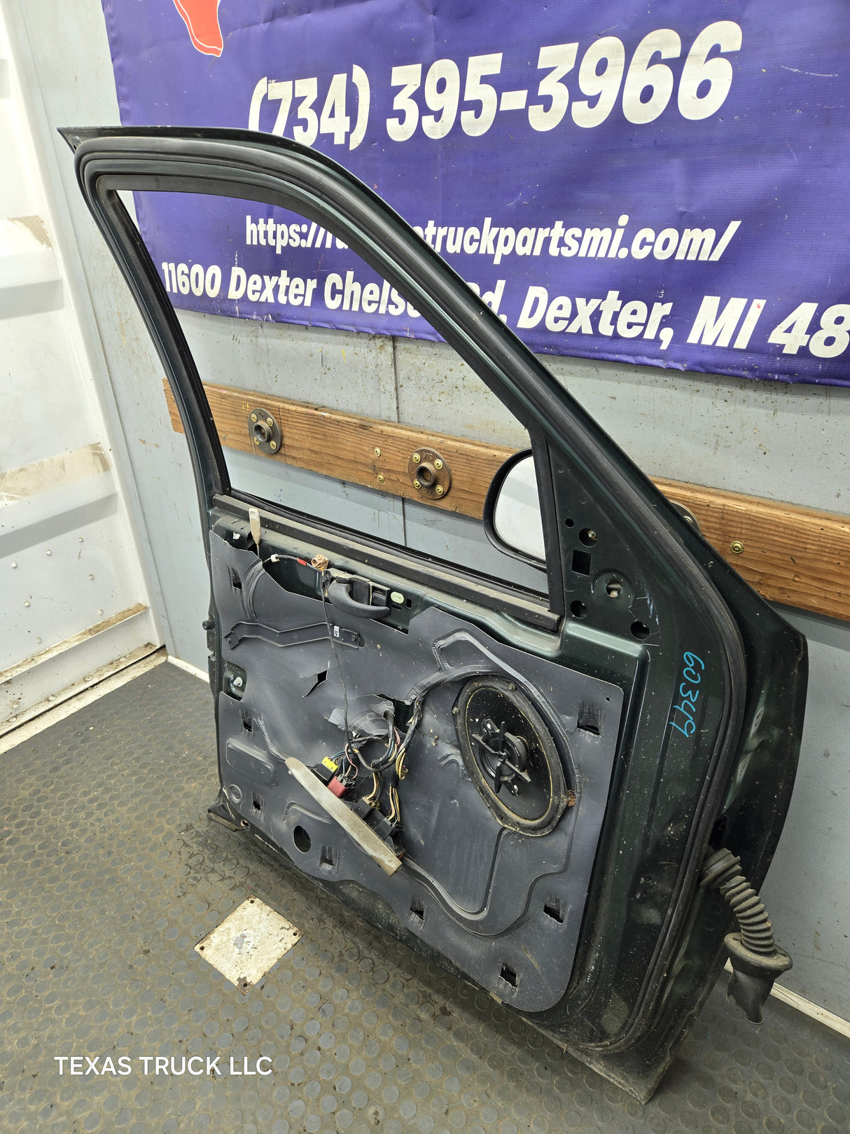 1997-2003 Ford F150 Crew Cab Driver Side LH Front Door