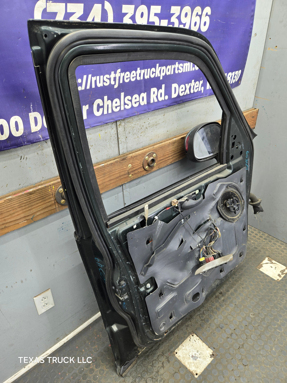 1997-2003 Ford F150 Crew Cab Driver Side LH Front Door