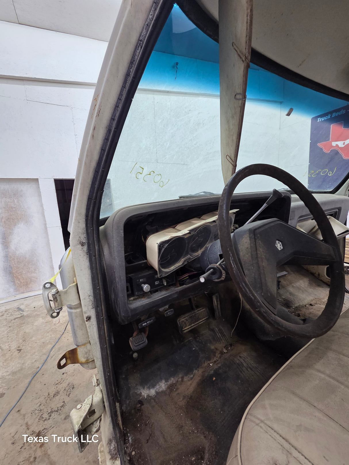 1981-1993 Dodge Ram 1st Gen Regular Cab W150 W250 W350 D150 D250 D350