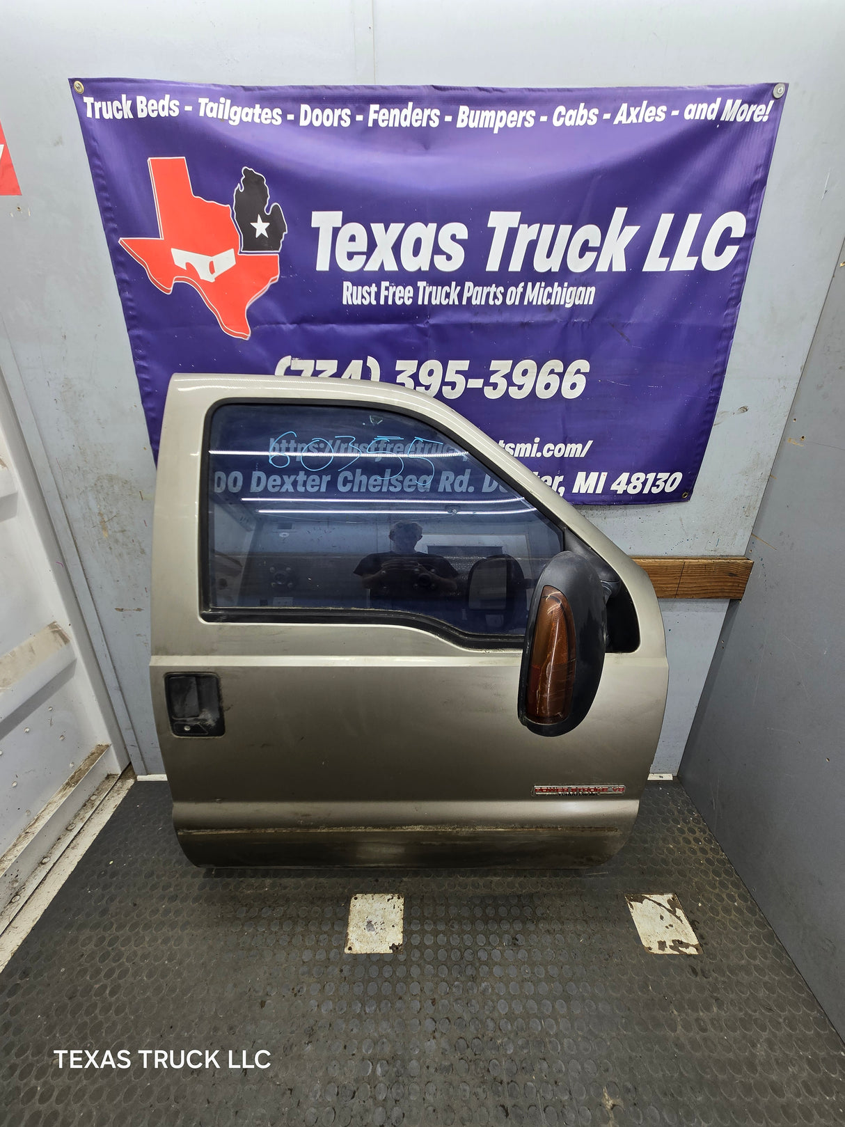 1999-2011 Ford Super Duty / Excursion Front Passenger Side RH Door F250 F350 F450 F550