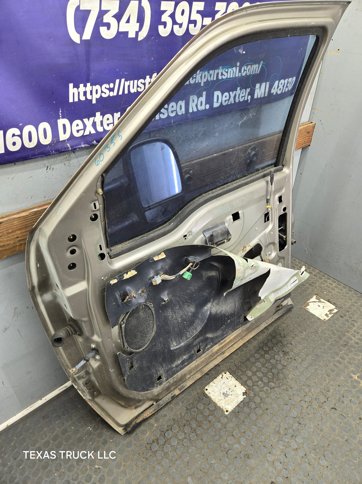 1999-2011 Ford Super Duty / Excursion Front Passenger Side RH Door F250 F350 F450 F550