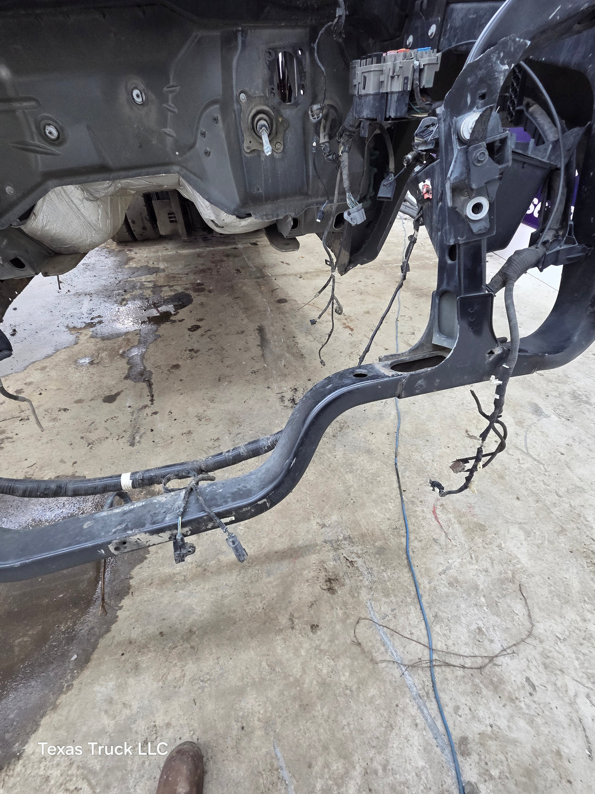 2011-2016 Ford Super Duty 4 door Crew Cab F250 F350 F450 F550 6.7L Power Stroke *Damage