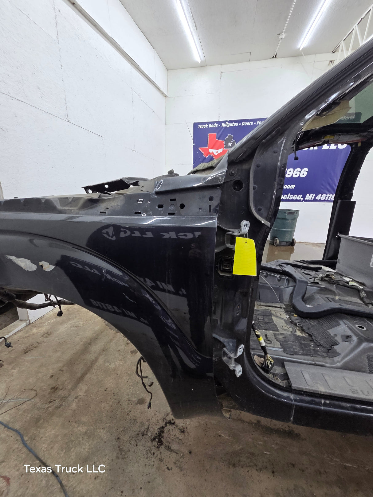 2011-2016 Ford Super Duty 4 door Crew Cab F250 F350 F450 F550 6.7L Power Stroke *Damage