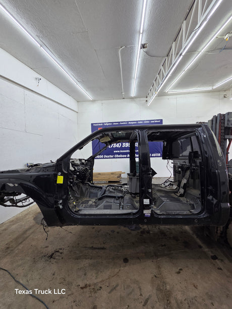 2011-2016 Ford Super Duty 4 door Crew Cab F250 F350 F450 F550 6.7L Power Stroke *Damage
