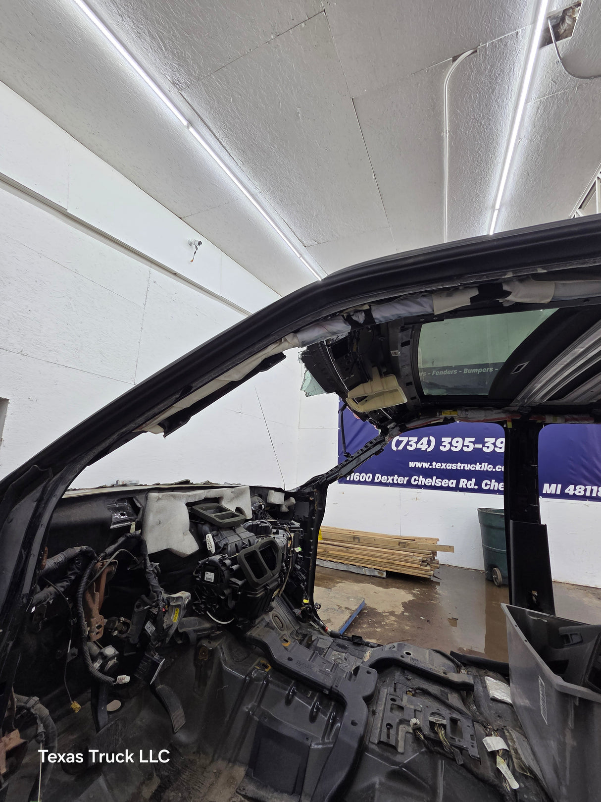 2011-2016 Ford Super Duty 4 door Crew Cab F250 F350 F450 F550 6.7L Power Stroke *Damage