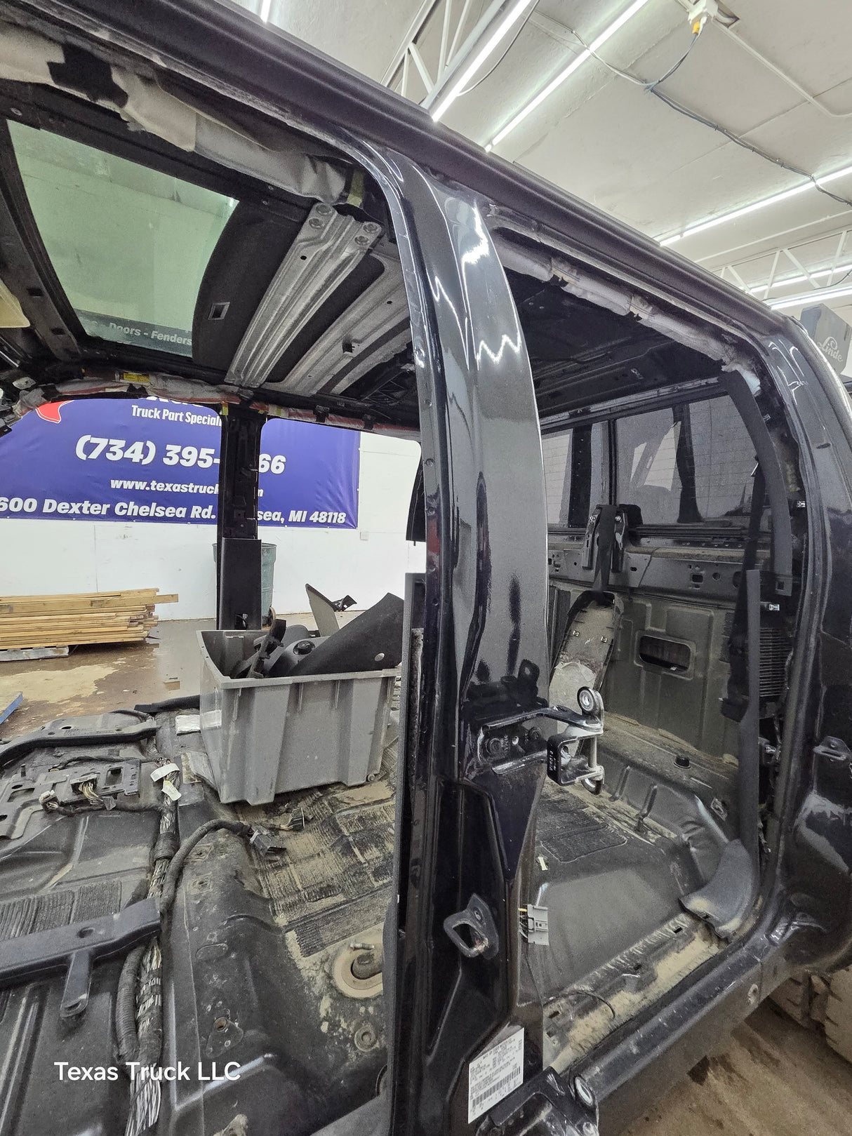 2011-2016 Ford Super Duty 4 door Crew Cab F250 F350 F450 F550 6.7L Power Stroke *Damage