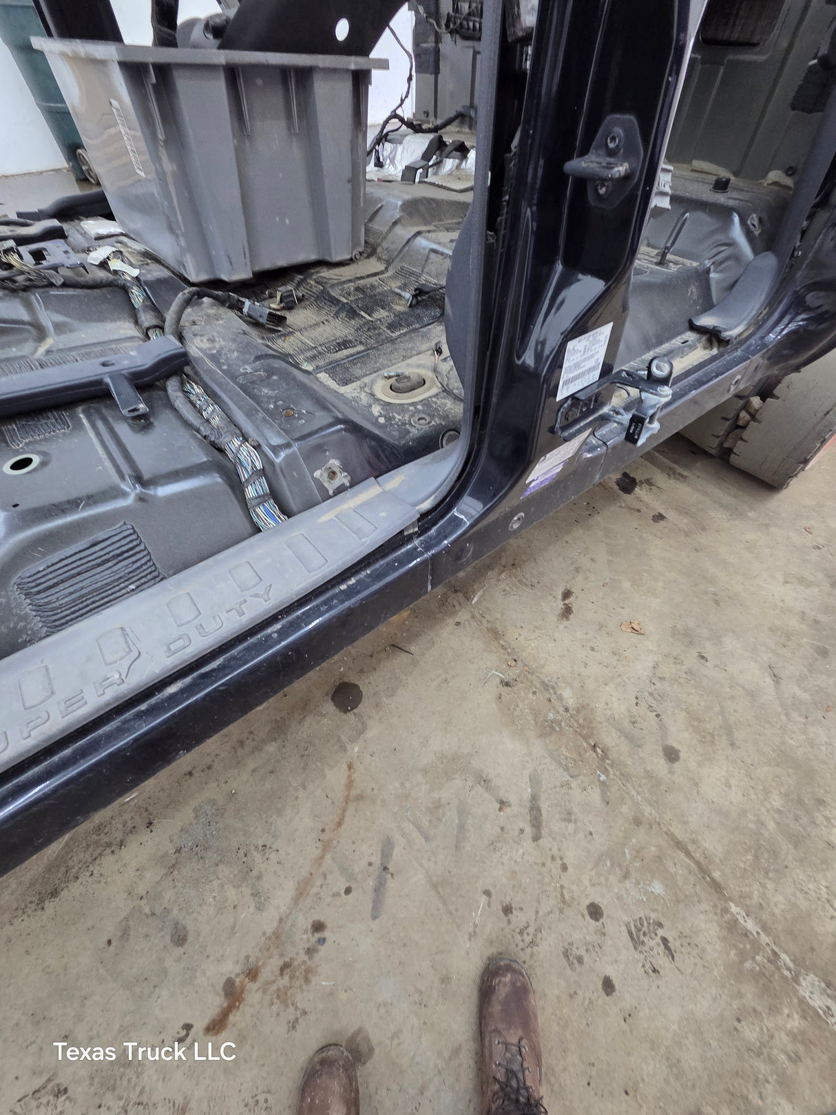 2011-2016 Ford Super Duty 4 door Crew Cab F250 F350 F450 F550 6.7L Power Stroke *Damage
