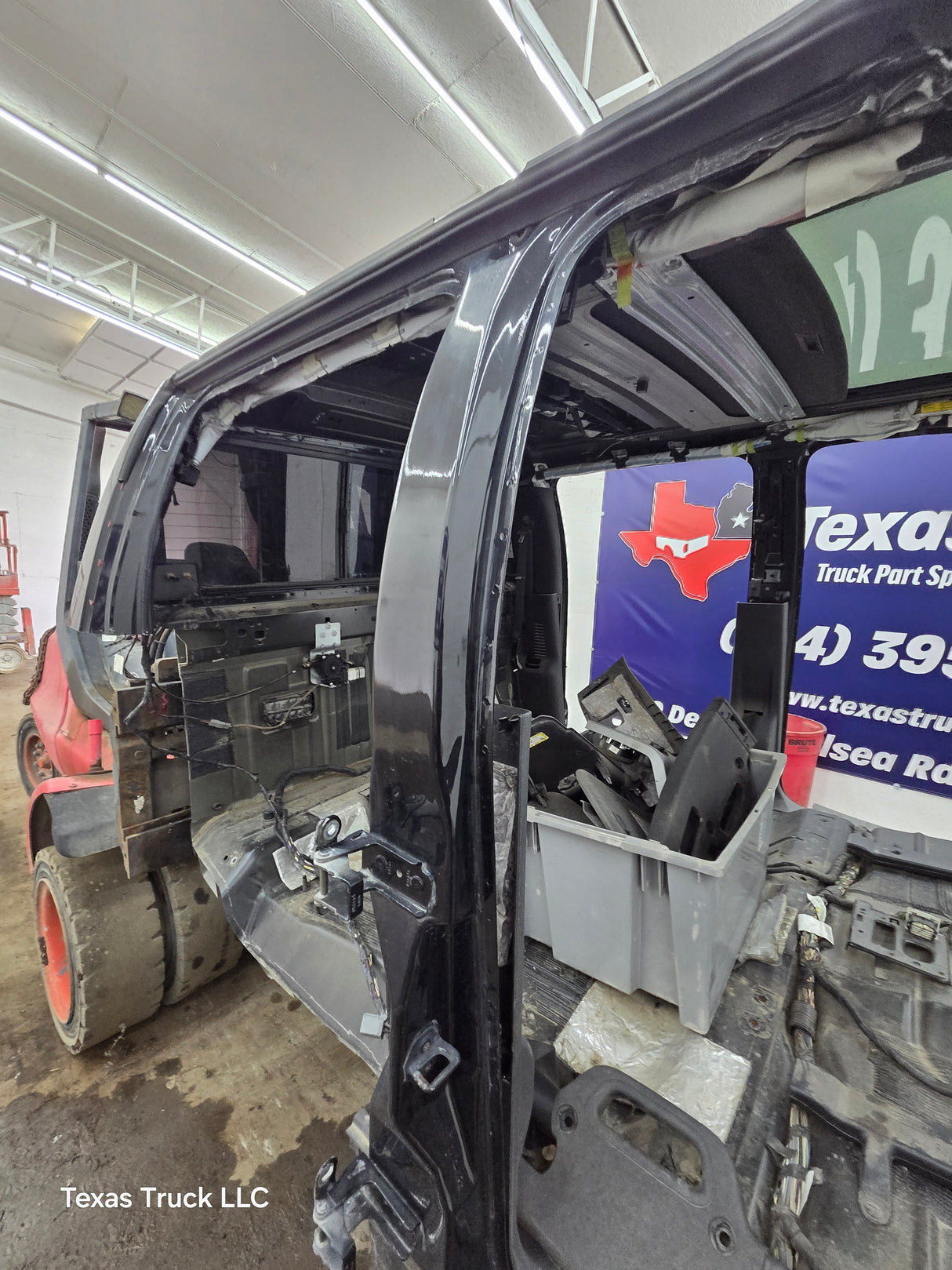 2011-2016 Ford Super Duty 4 door Crew Cab F250 F350 F450 F550 6.7L Power Stroke *Damage