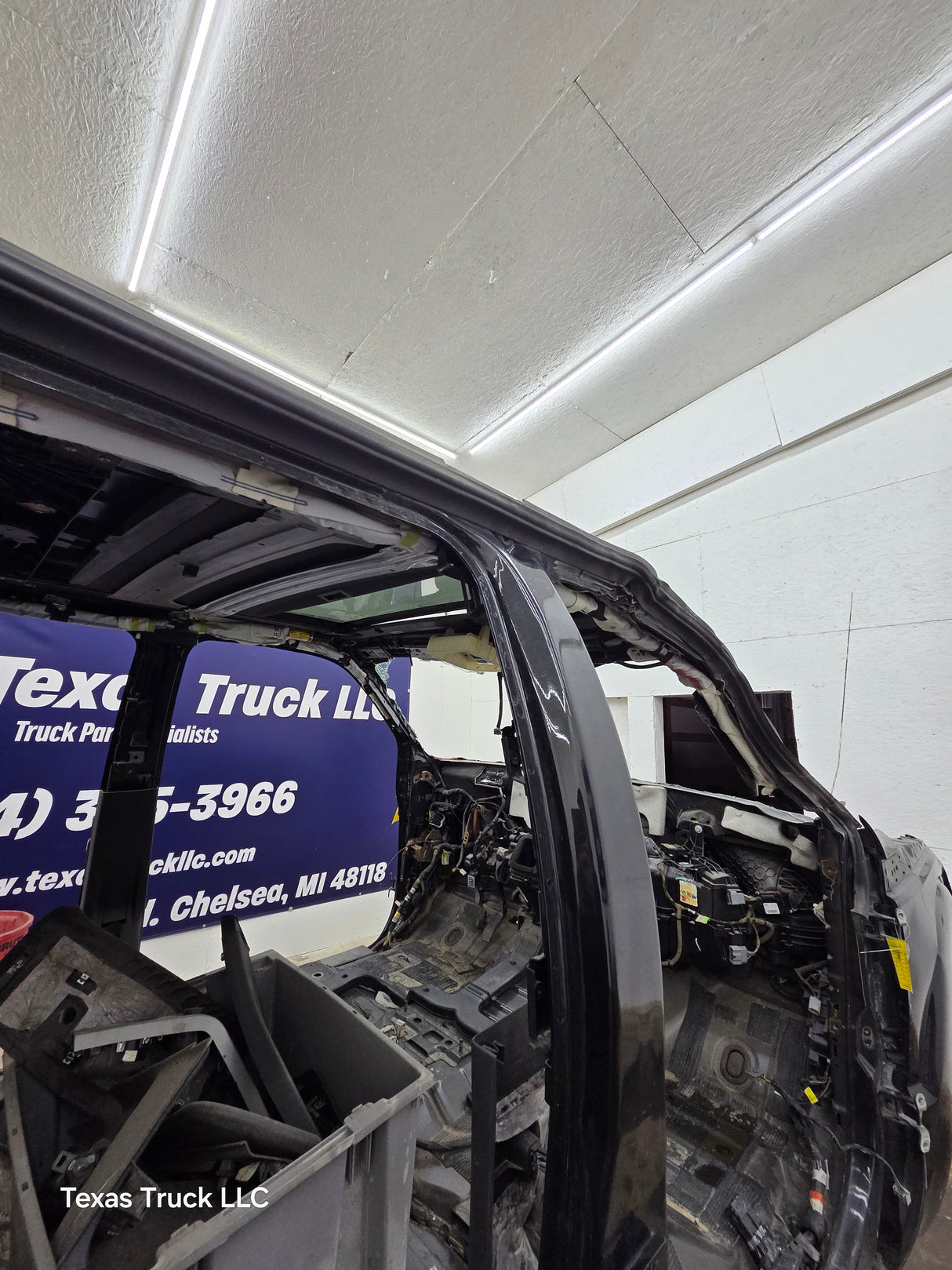 2011-2016 Ford Super Duty 4 door Crew Cab F250 F350 F450 F550 6.7L Power Stroke *Damage