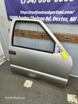 1988-2000 Chevrolet Silverado Suburban GMC Sierra RH Front Passenger Door