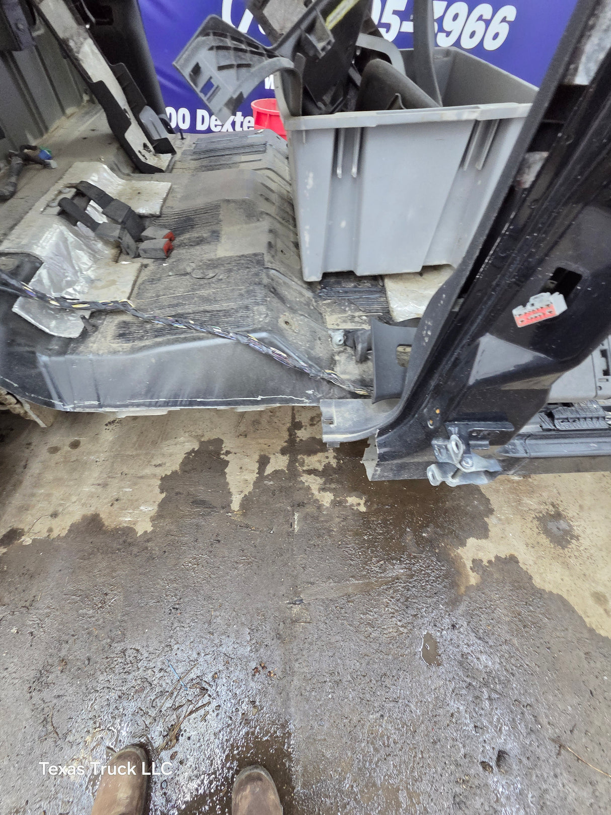 2011-2016 Ford Super Duty 4 door Crew Cab F250 F350 F450 F550 6.7L Power Stroke *Damage