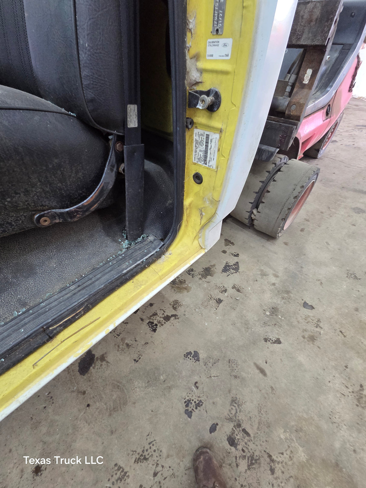 1980-1997 Ford OBS F600 F700 F800 Regular Cab