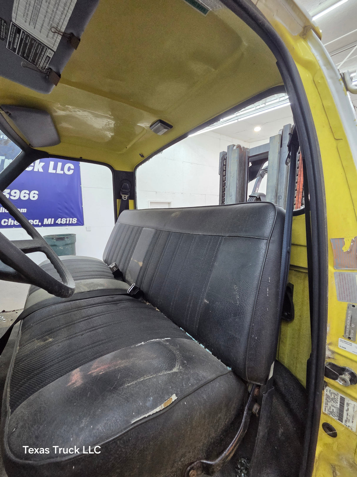 1980-1997 Ford OBS F600 F700 F800 Regular Cab