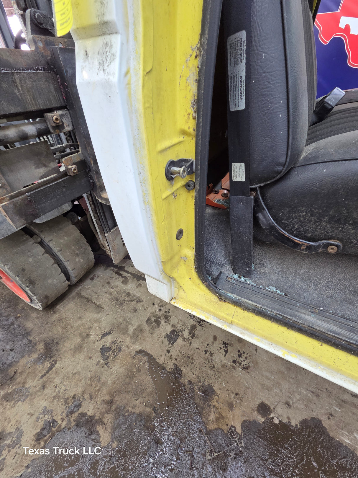 1980-1997 Ford OBS F600 F700 F800 Regular Cab