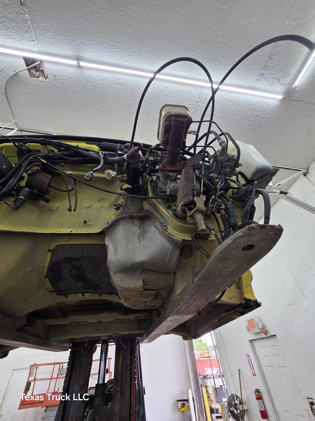 1980-1997 Ford OBS F600 F700 F800 Regular Cab