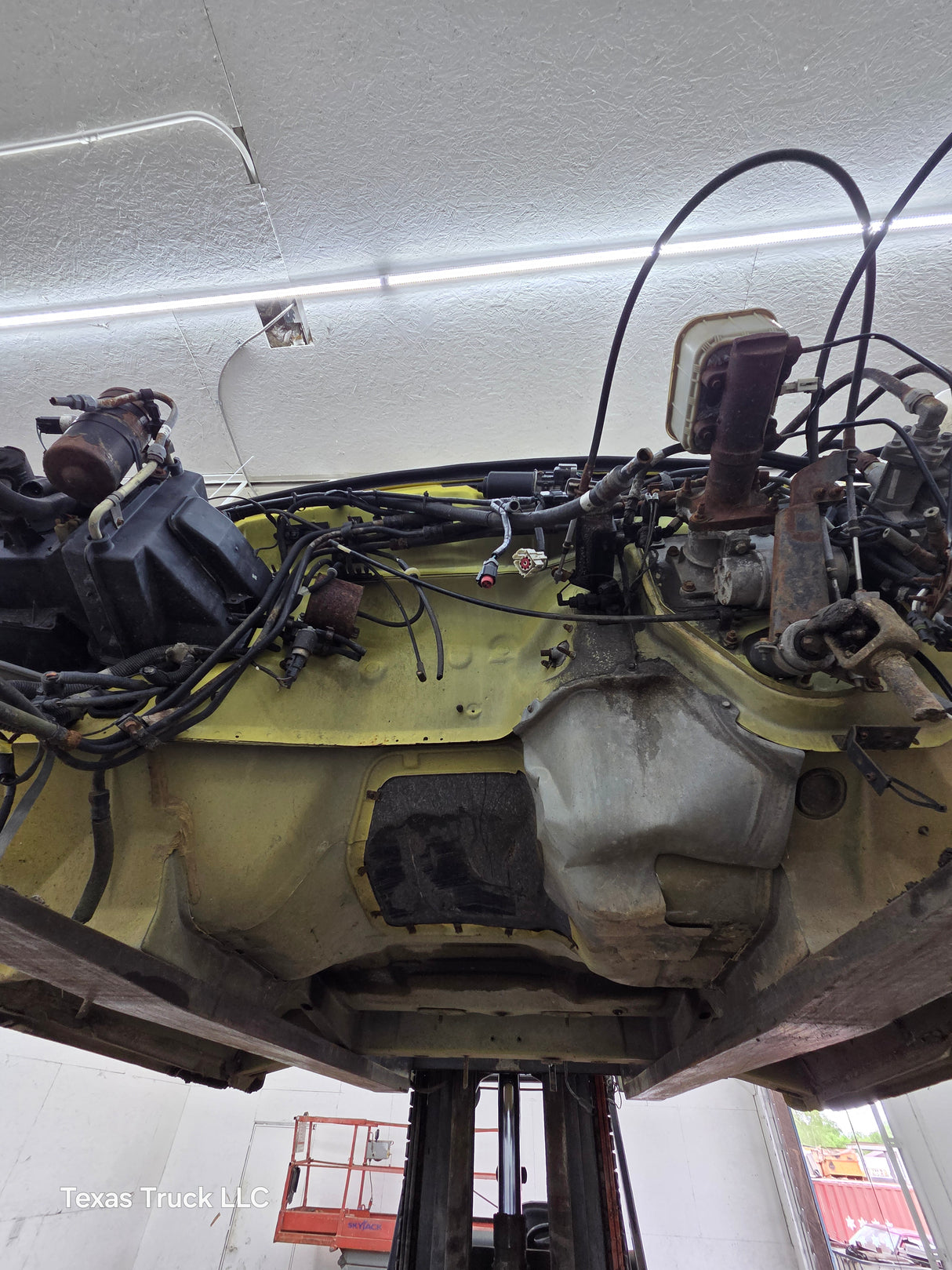 1980-1997 Ford OBS F600 F700 F800 Regular Cab