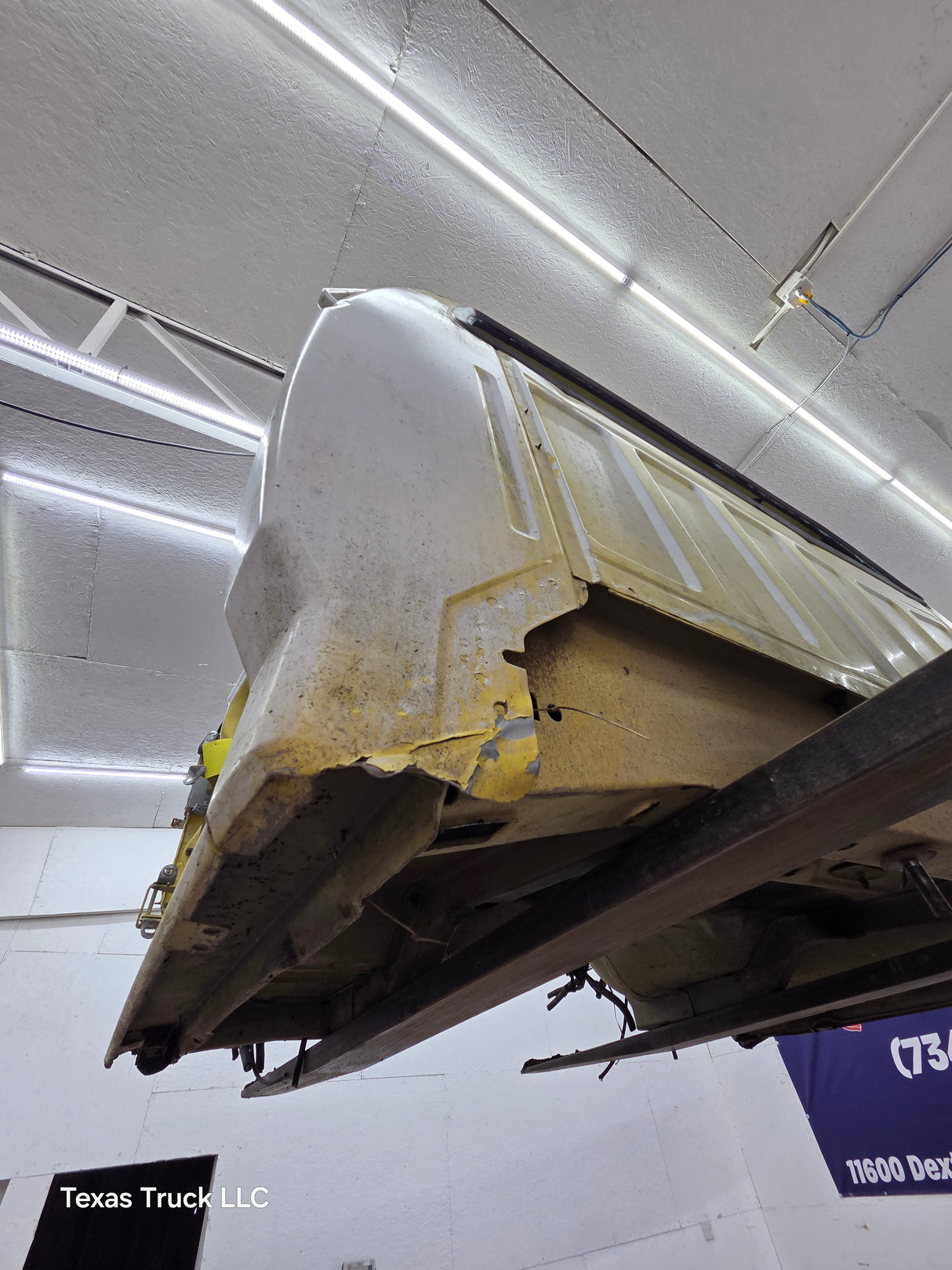 1980-1997 Ford OBS F600 F700 F800 Regular Cab