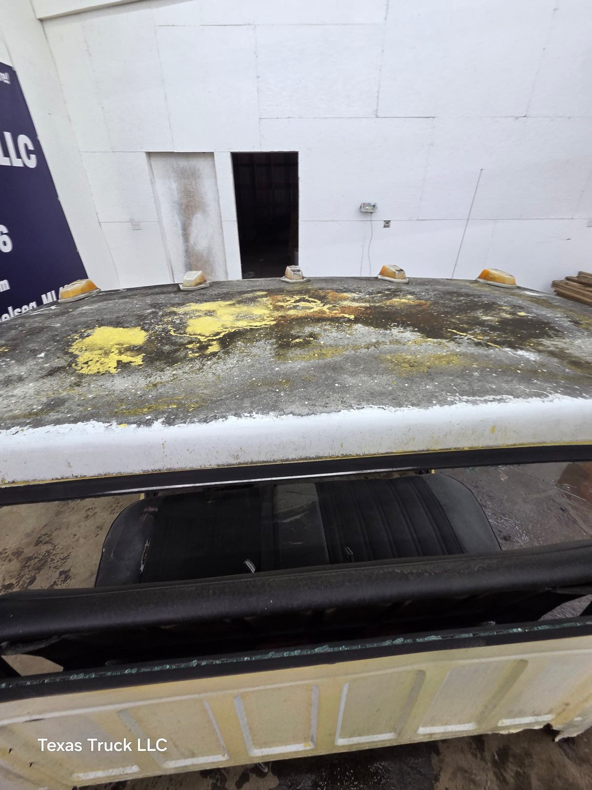1980-1997 Ford OBS F600 F700 F800 Regular Cab