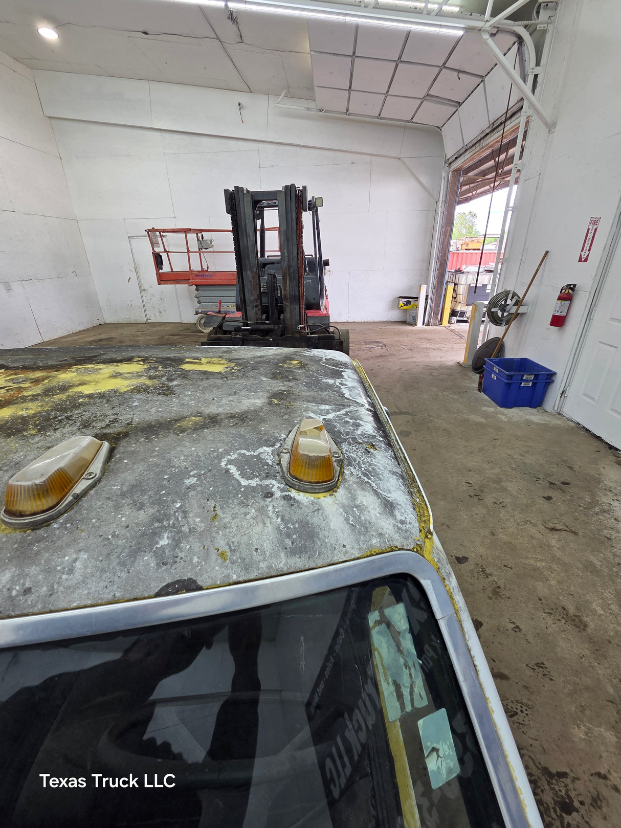 1980-1997 Ford OBS F600 F700 F800 Regular Cab