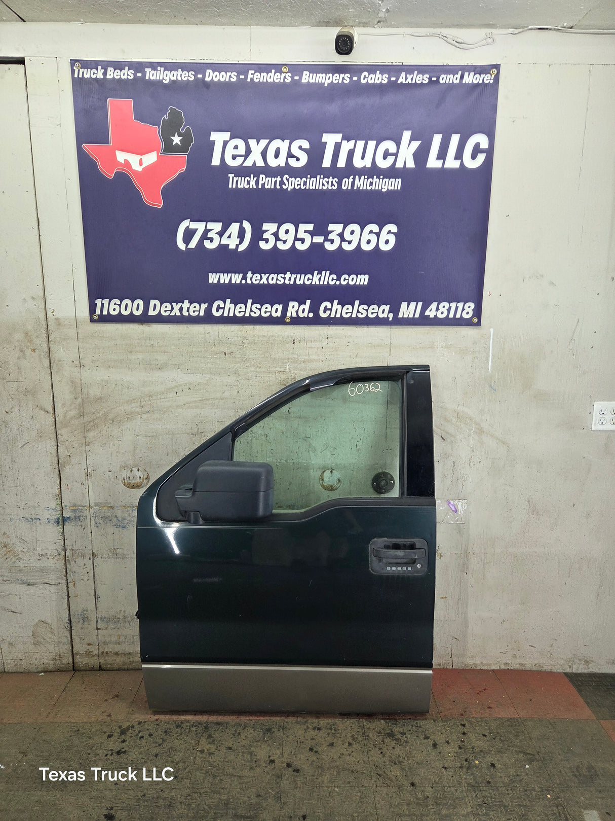 2004-2008 Ford F150 Crew Cab Driver Side Front Door LH