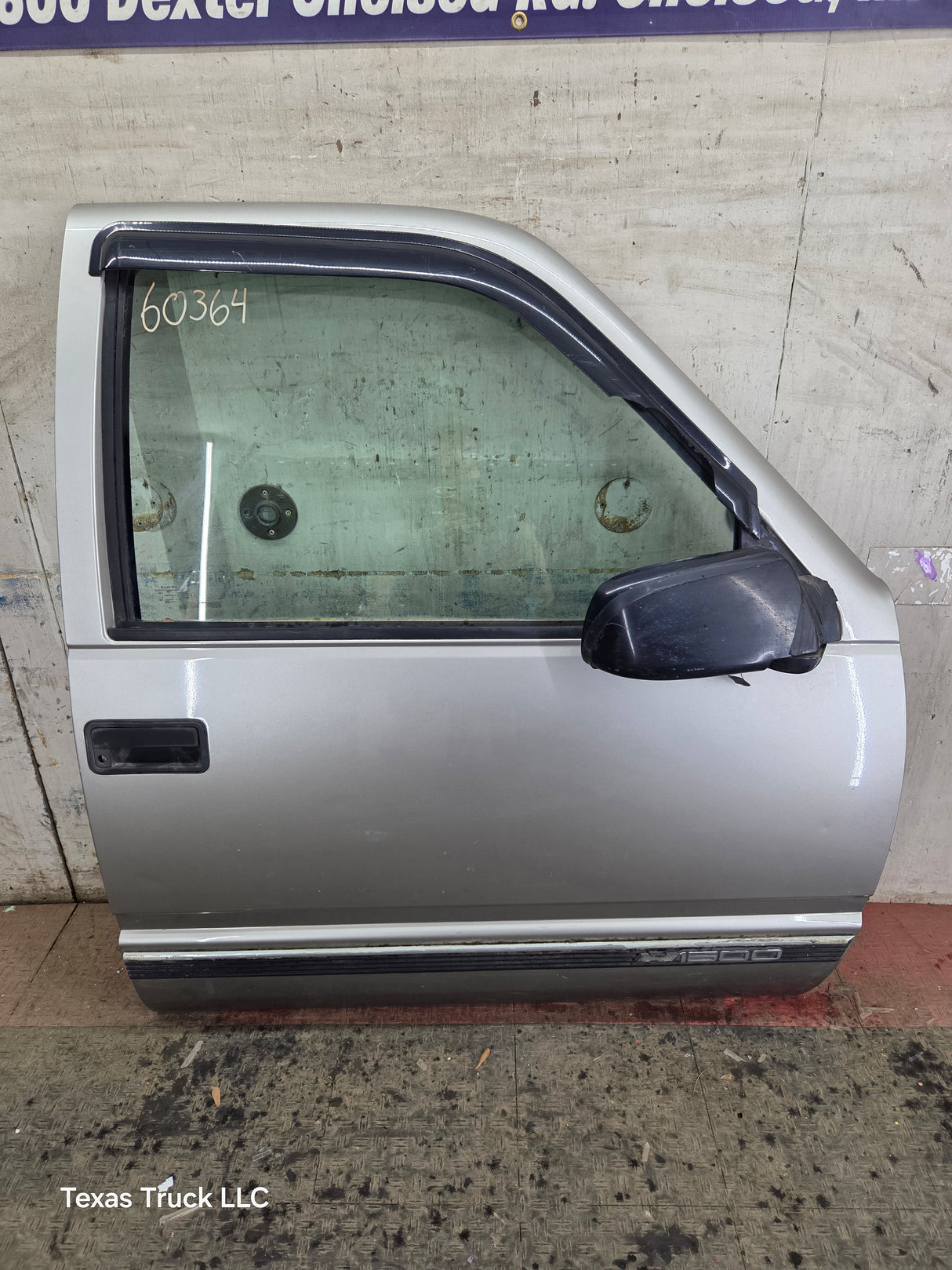 1988-2000 Chevrolet Silverado Suburban GMC Sierra RH Front Passenger Door