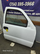1999-2006 Chevrolet Silverado / GMC Sierra 1500 2500 3500 HD Front Passenger side Door RH
