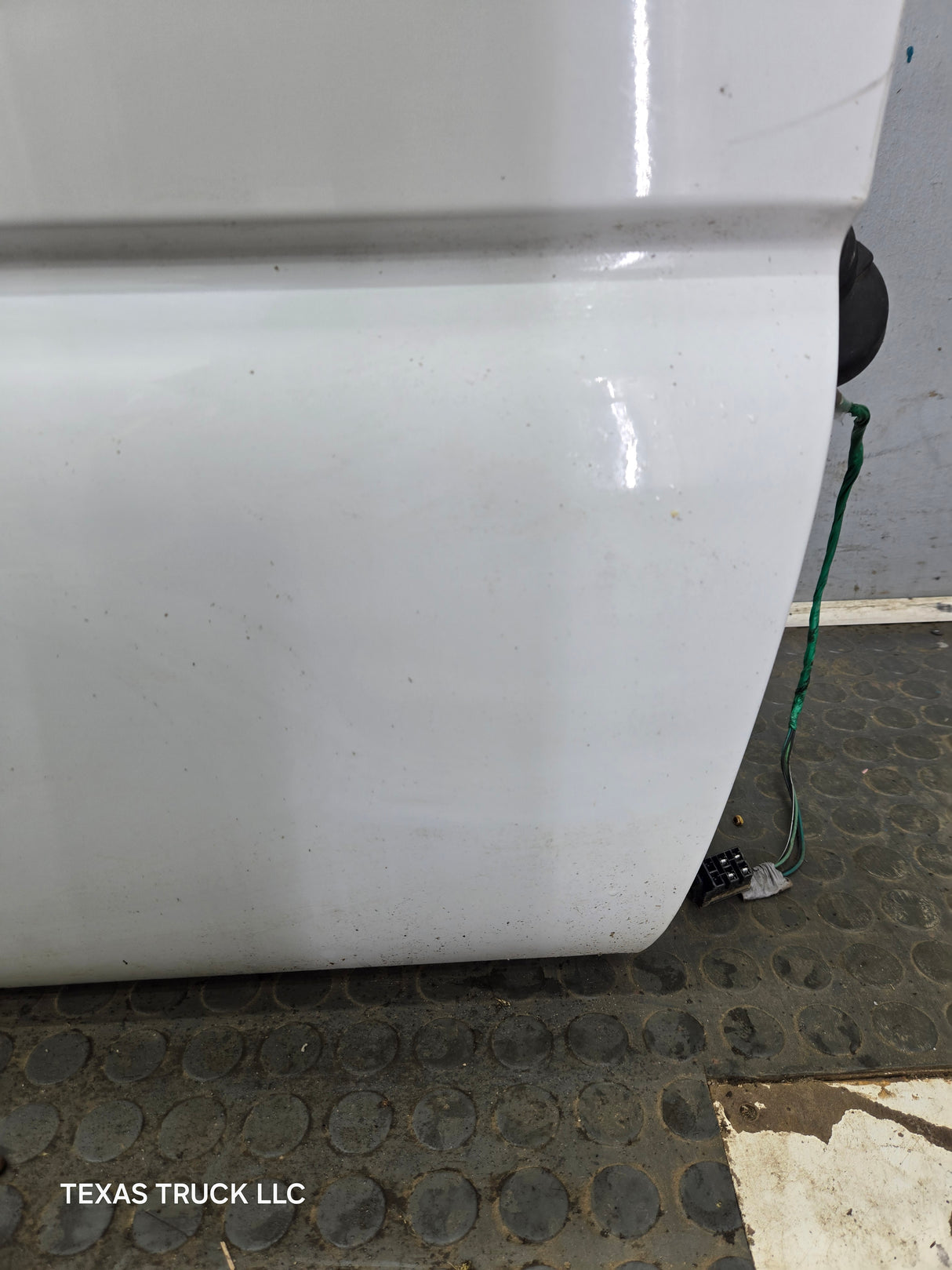 1999-2006 Chevrolet Silverado / GMC Sierra 1500 2500 3500 HD Front Passenger side Door RH