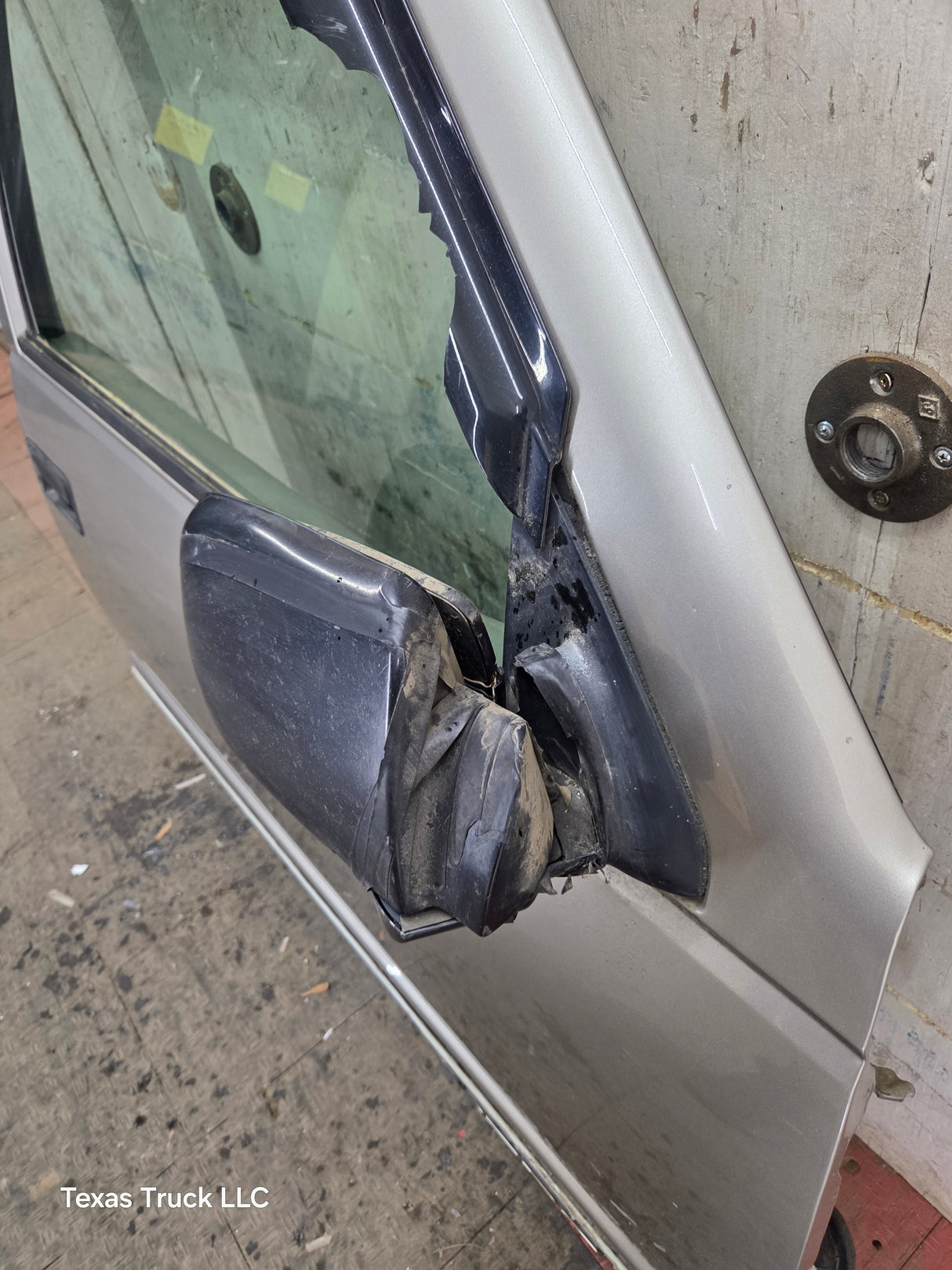 1988-2000 Chevrolet Silverado Suburban GMC Sierra RH Front Passenger Door