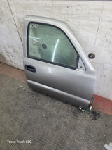 1999-2006 Chevrolet Silverado / GMC Sierra 1500 2500 3500 HD Front Passenger side Door RH