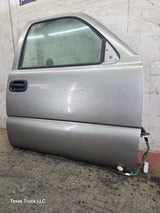 1999-2006 Chevrolet Silverado / GMC Sierra 1500 2500 3500 HD Front Passenger side Door RH