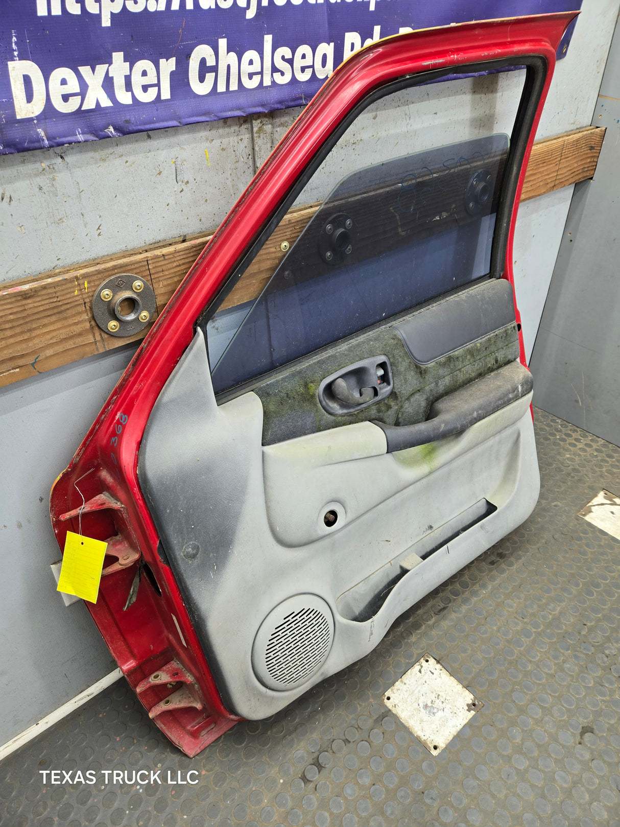 1994-2004 Chevrolet S10 /  GMC Sonoma RH Passenger Side Front Door