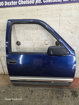 1988-2000 Chevrolet Silverado Suburban GMC Sierra RH Front Passenger Door