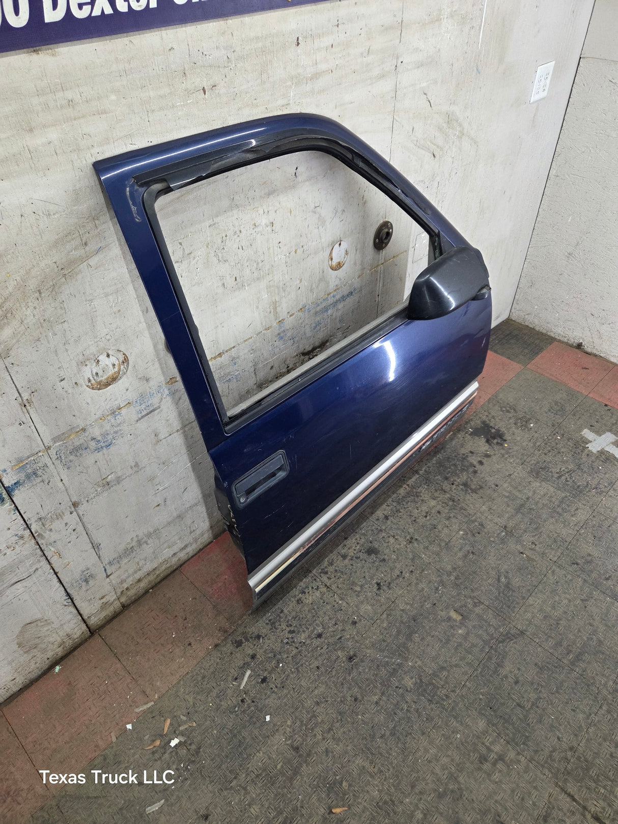 1988-2000 Chevrolet Silverado Suburban GMC Sierra RH Front Passenger Door