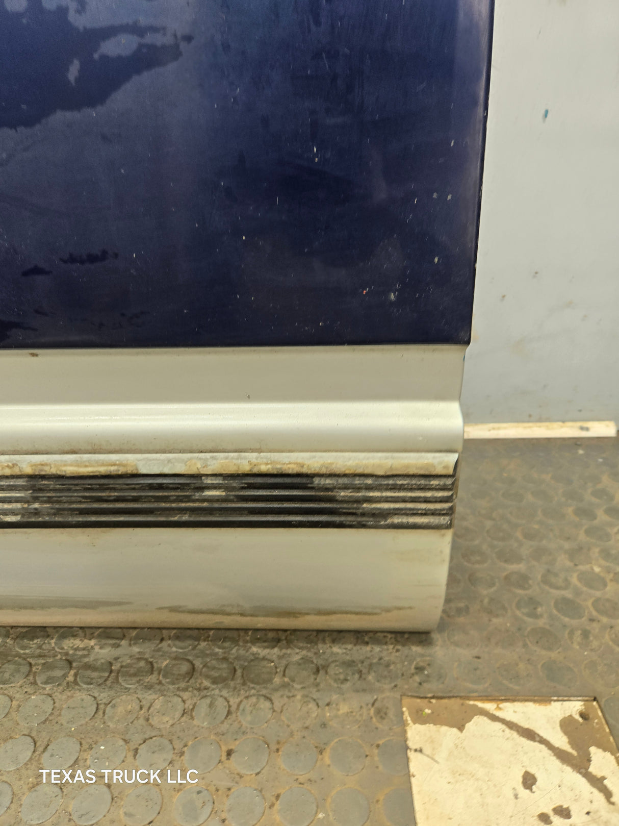 1988-2000 Chevrolet Silverado Suburban GMC Sierra LH Front Driver Side Door