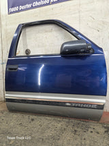 1988-2000 Chevrolet Silverado Suburban GMC Sierra RH Front Passenger Door