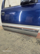1988-2000 Chevrolet Silverado Suburban GMC Sierra RH Front Passenger Door