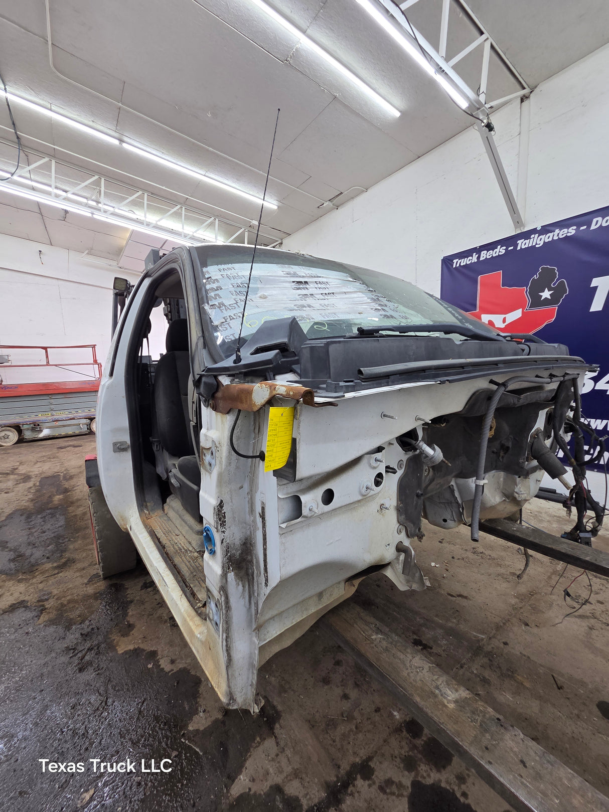 2007-2013 Chevrolet Silverado / GMC Sierra 1500 2500 3500 HD Regular Cab