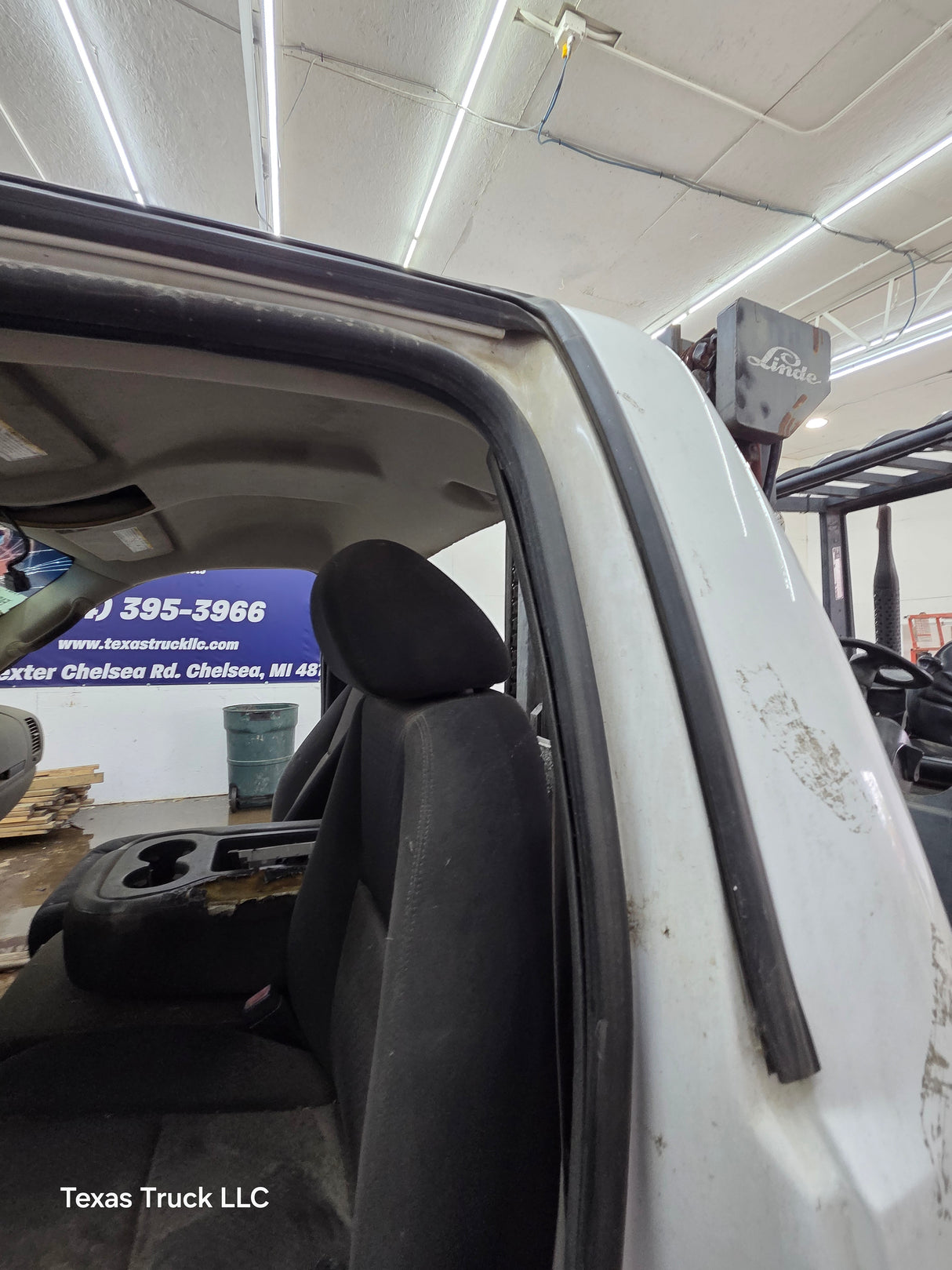 2007-2013 Chevrolet Silverado / GMC Sierra 1500 2500 3500 HD Regular Cab