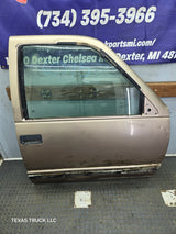 1988-2000 Chevrolet Silverado Suburban GMC Sierra RH Front Passenger Door