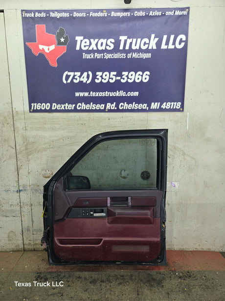1988-2000 Chevrolet Silverado Suburban GMC Sierra RH Front Passenger Door