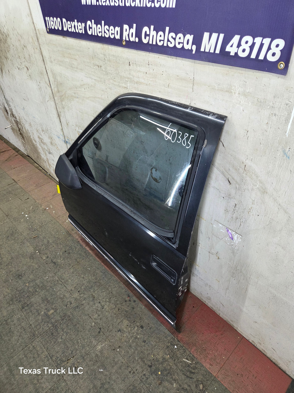1988-2000 Chevrolet Silverado Suburban GMC Sierra LH Front Driver Side Door
