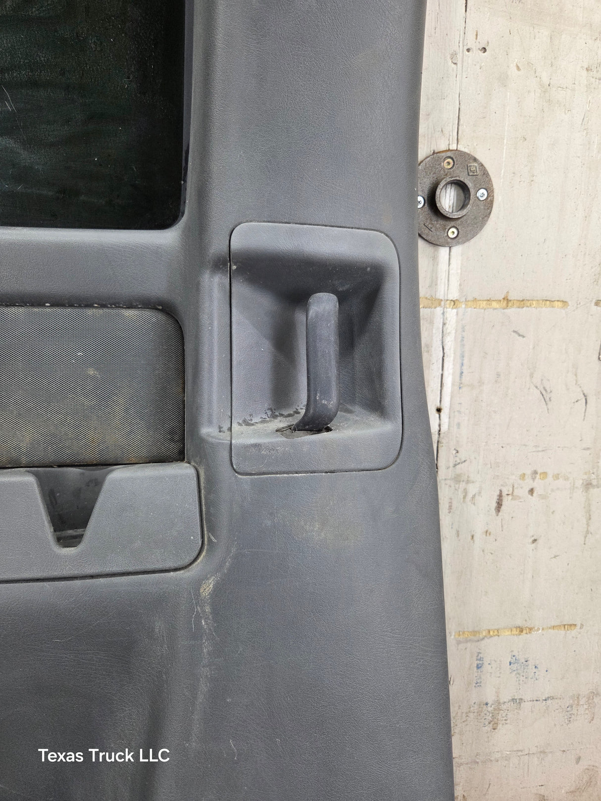 1999-2006 Chevrolet Silverado / GMC Sierra 1500 2500 3500 HD Rear Driver side Extended Cab Rear Door