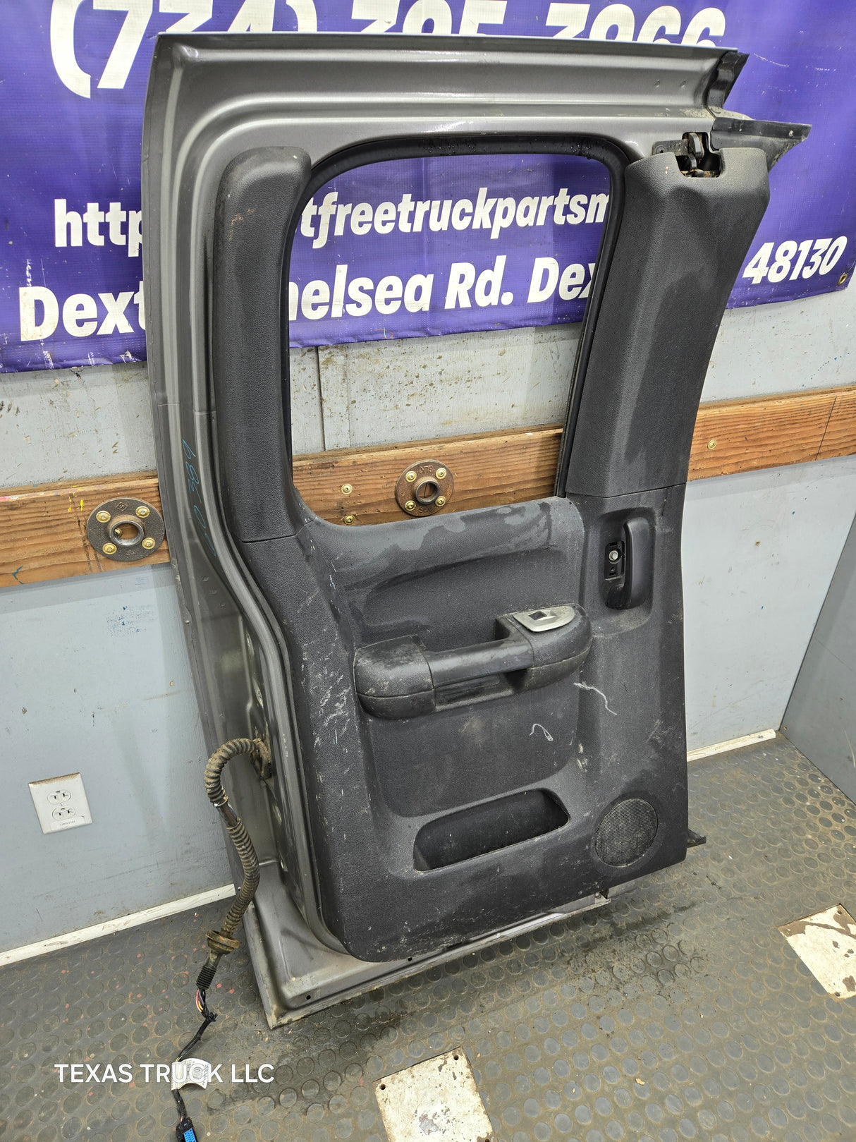 2007-2013 Chevrolet Silverado / GMC Sierra 1500 2500 3500 HD Driver Side Extended Cab LH Rear Door