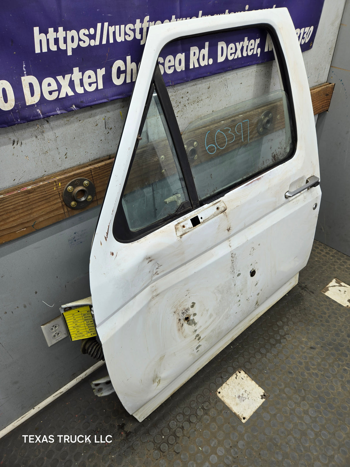 1987-1997 Ford F Series F250 F350 F450 F550 LH Driver Side Front Door